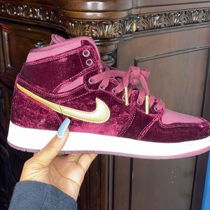 Mid Air Jordan 1